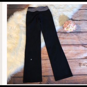 LULULEMON black yoga pants